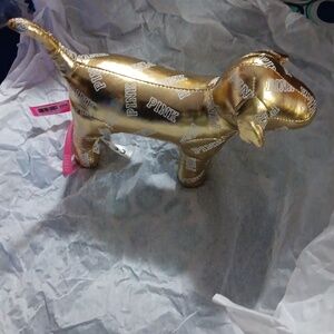 Gold logo VS puppies 🐶